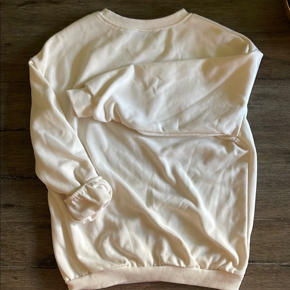 Cute Cat Graphic Sweatshirt - Picture 5 of 5